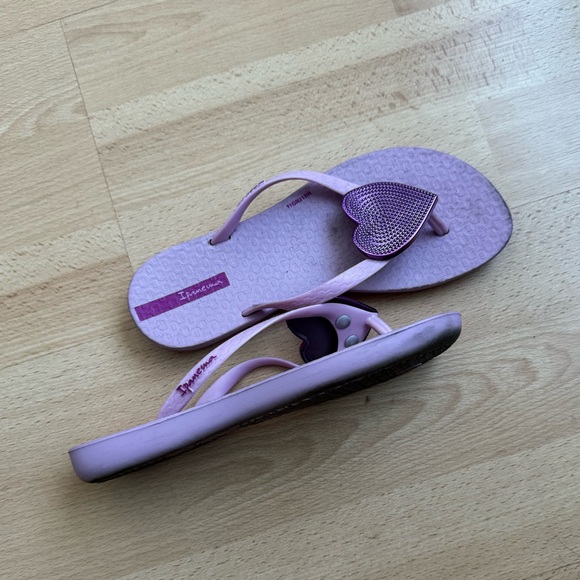 Ipanema Flip Flops - Picture 4 of 7